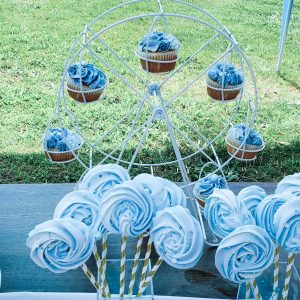 Cupcake/cake ferris wheel