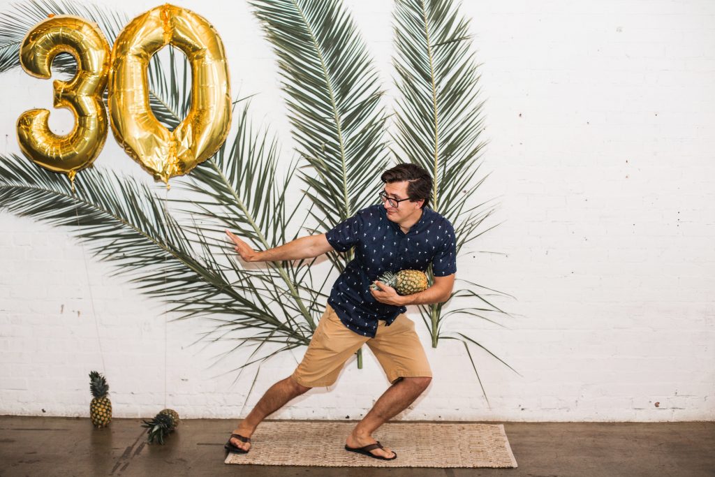 tropical theme 30th birthday chic party ideas modern outfit