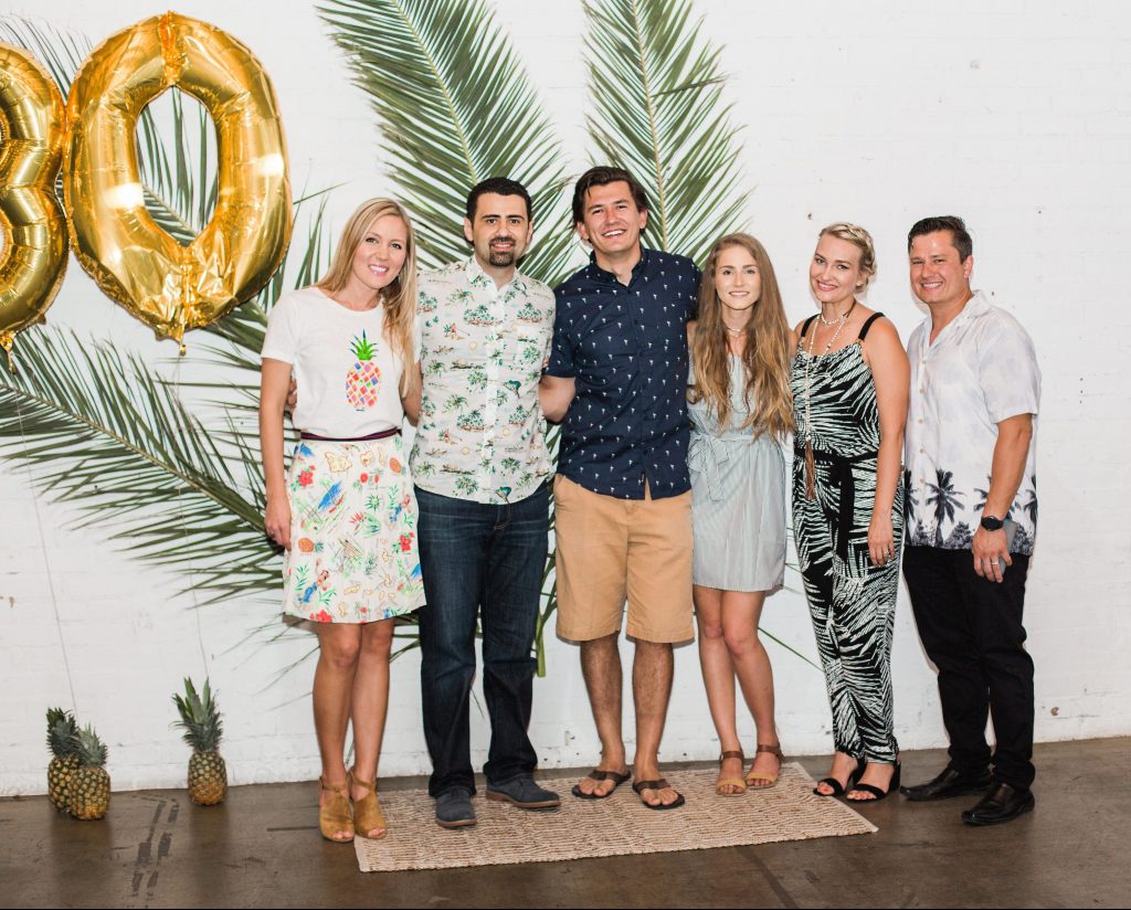 tropical theme 30th birthday chic party ideas modern outfit