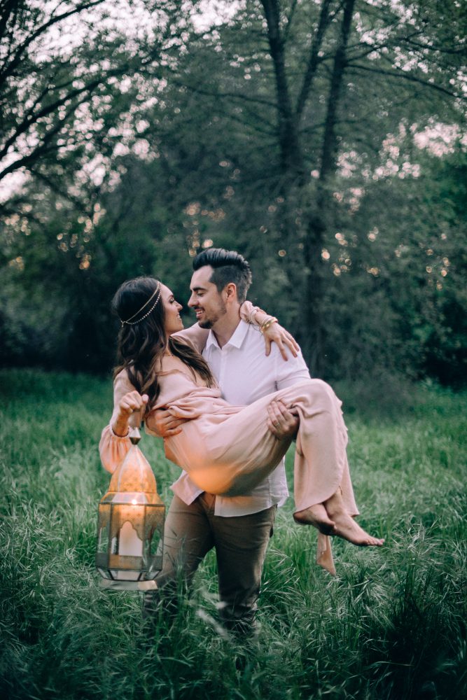 ceremony bohemian wedding boho dress style decor ideas bride couple