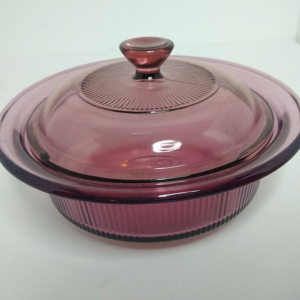 Pyrex Bakeware Round Serving Bowl w/lid – 7″