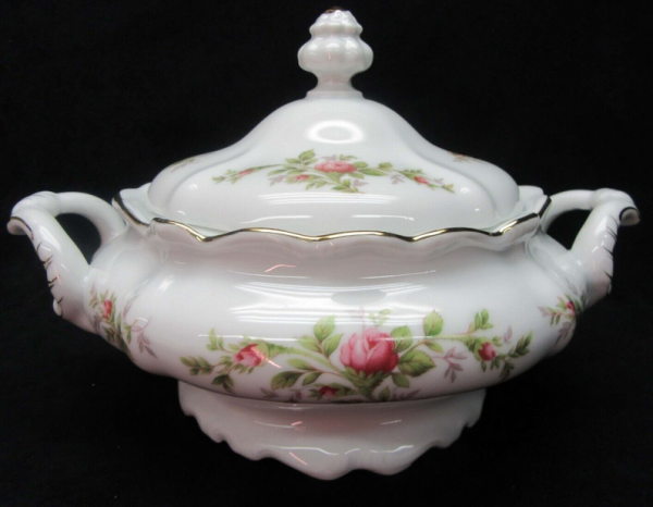 Tureen-MossRose00 Tureen-MossRose00