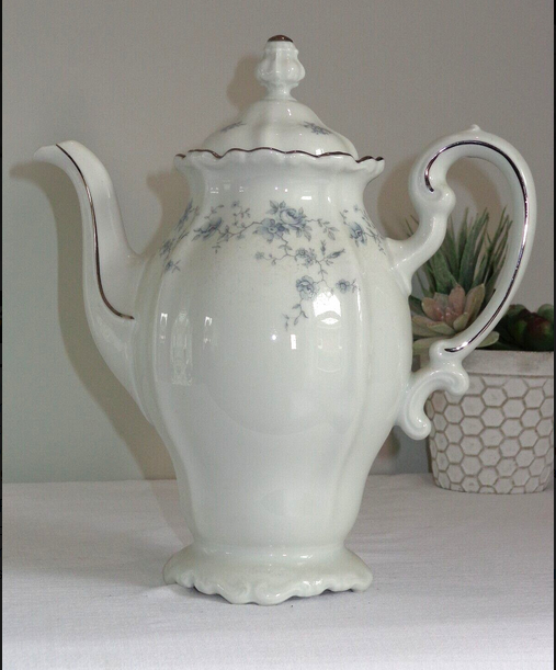 BlueGarlandTeapot00 BlueGarlandTeapot00