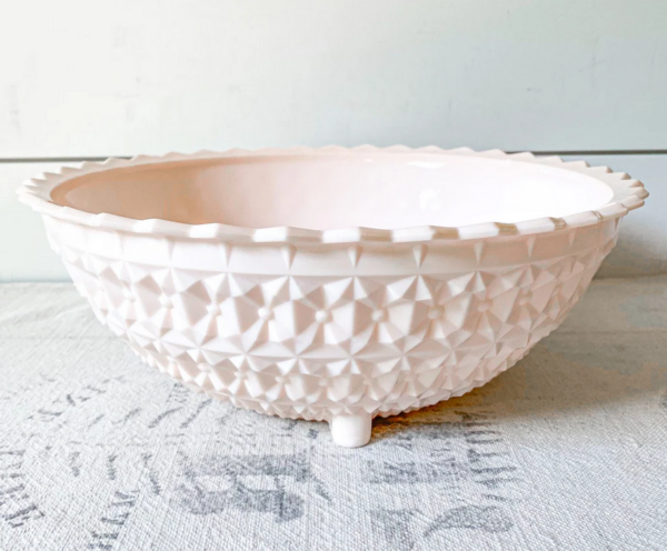 PinkMilkGlassBowl00